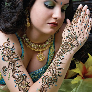 What are henna designs?